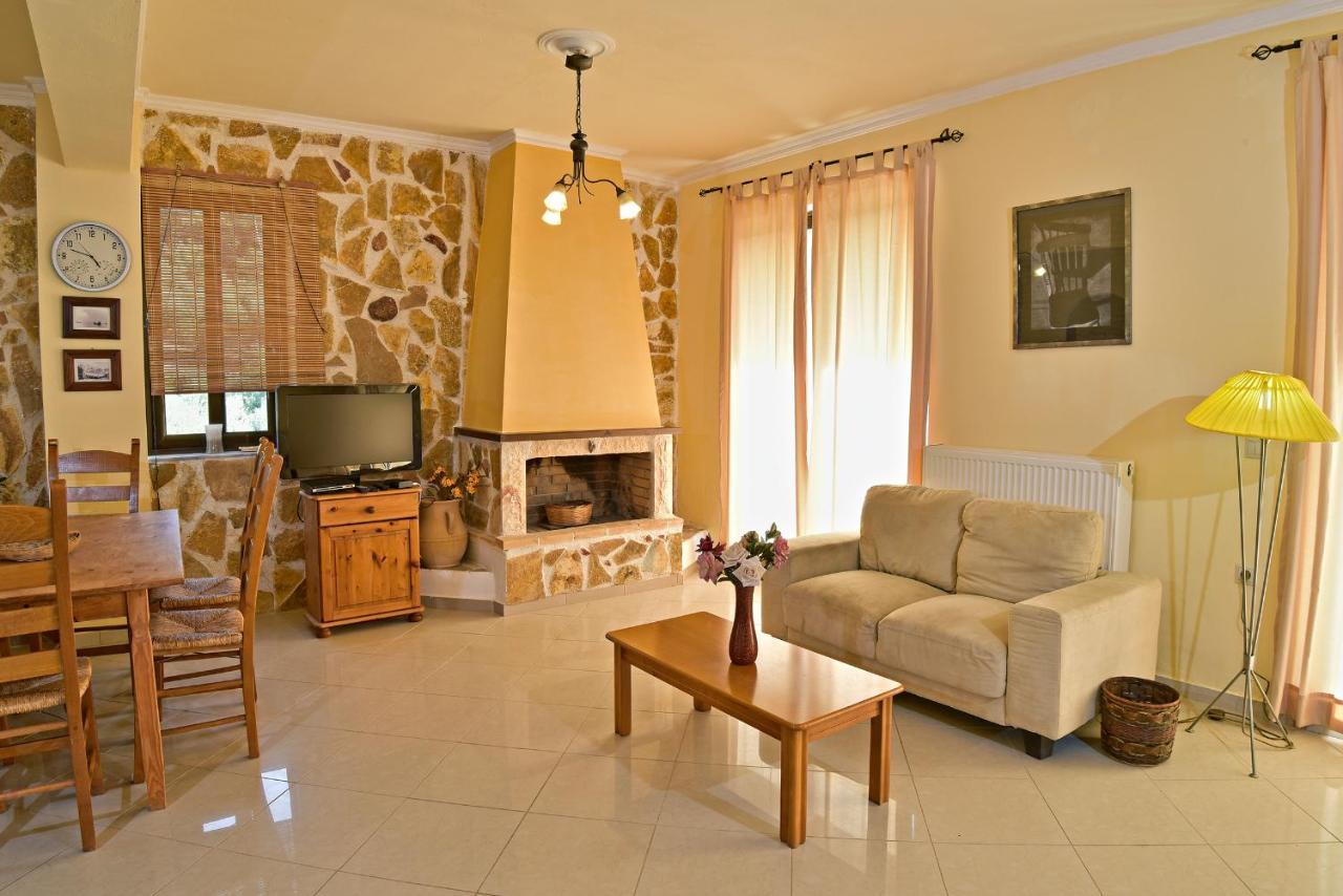 הוילה Agia Marina Olive Farm מראה חיצוני תמונה
